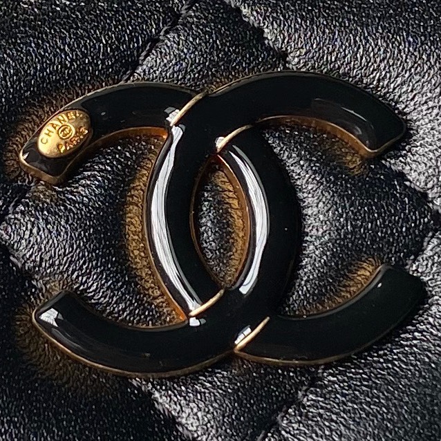 Ch**el cosmetic bags